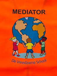 Mediators, geschreven door Alex en Rianne.